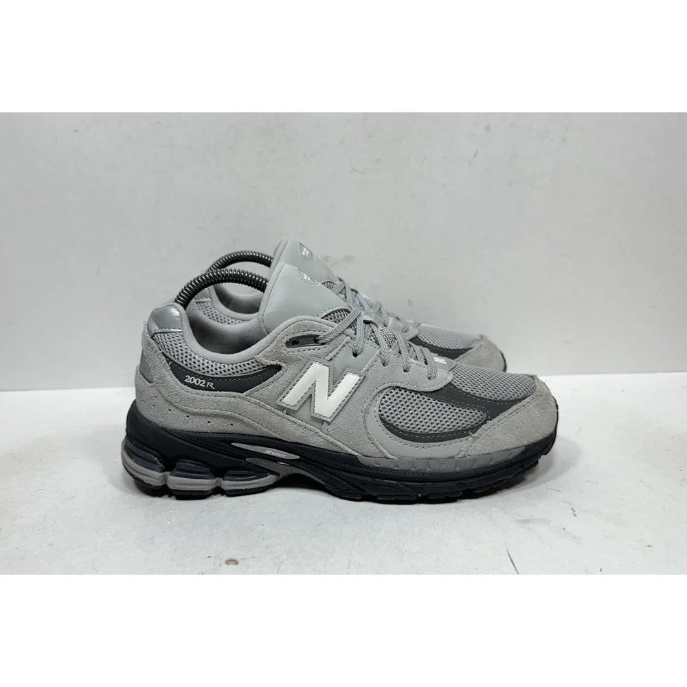 New Balance 2002R Shoes Women's Size 8 Castlerock Gray Black Sneakers GC2002ST